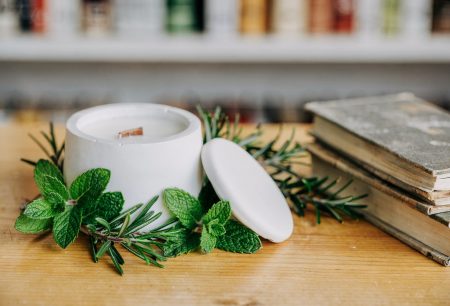 focus | candle